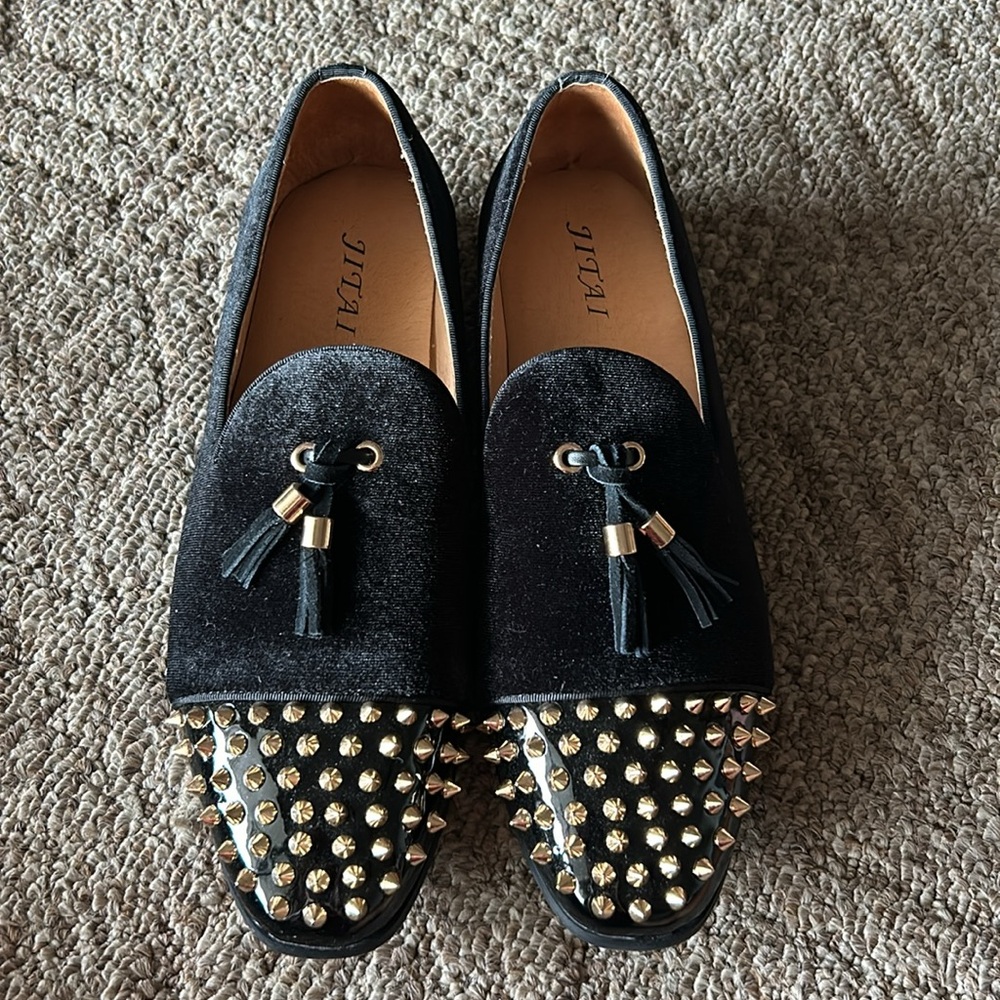 MENS JITAI MENS SHOES SIZE 9 NEW WITHOUT BOX